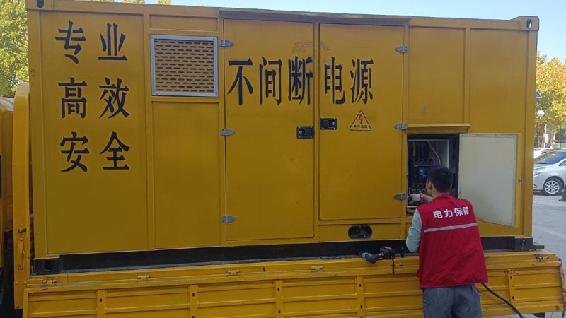 高台柴油发电机组和UPS电源配合使用时，如何避免切换过程中的电力中断？